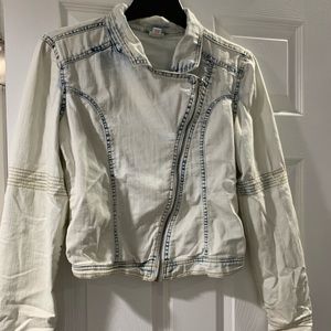 Xl Xhilaration faded denim jacket